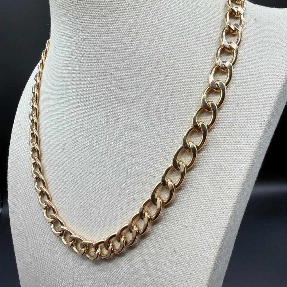 Gold Tone Chunky Curb Chain Necklace Statement Layering Y2K Minimalist Jewelry